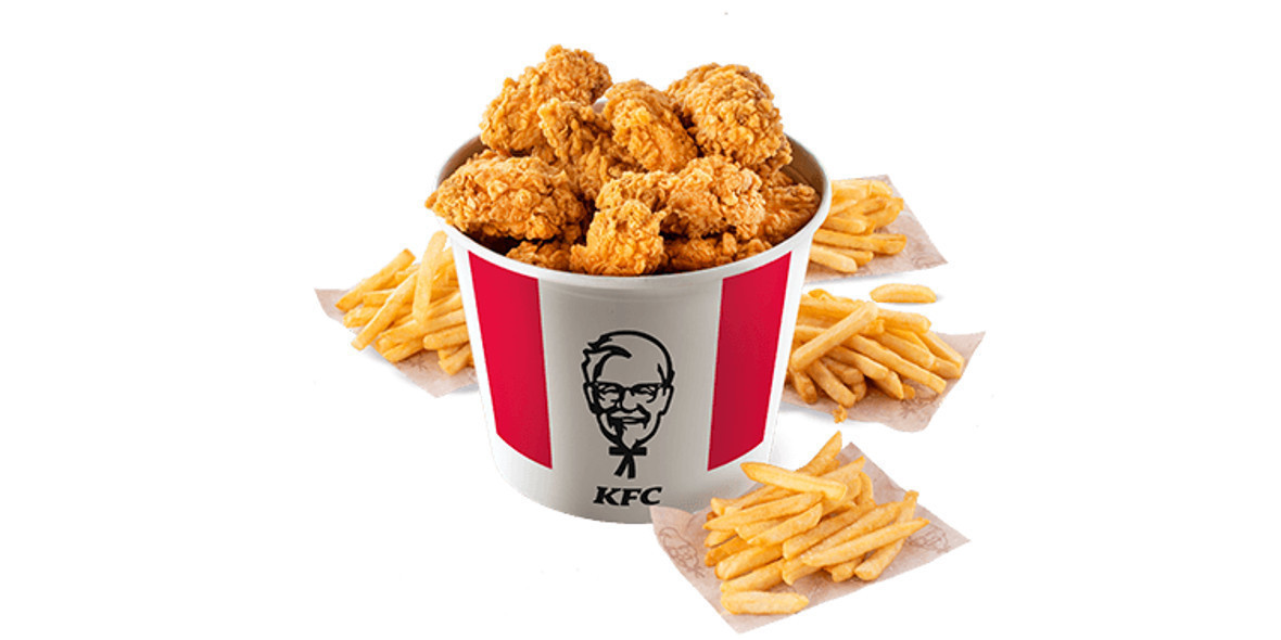 KFC: 61,99 zł za Kubełek 30 Hot Wings